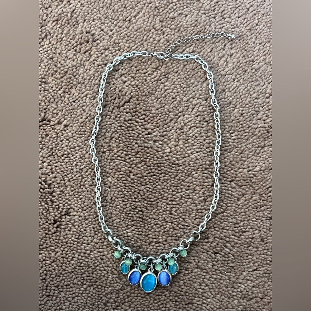 Silver and Blue Cat’s Eye-Look Necklace